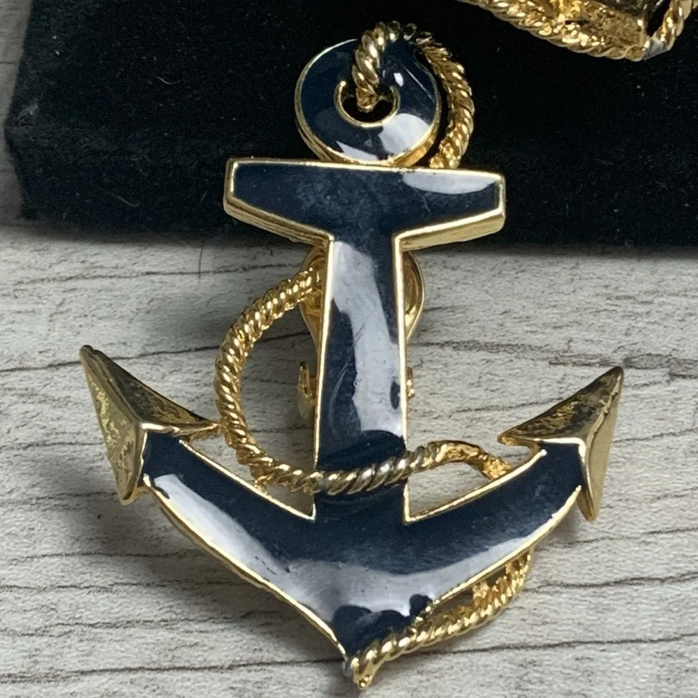 Earrings‎ Blue  Enamel Clip On Gold Tone Rope Around Anchor Sea Nautical Captain
